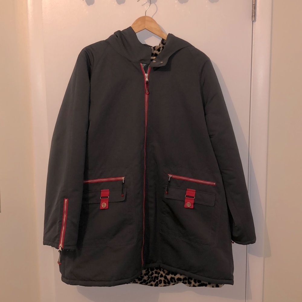 NWOT Gorgeous fully lined parka